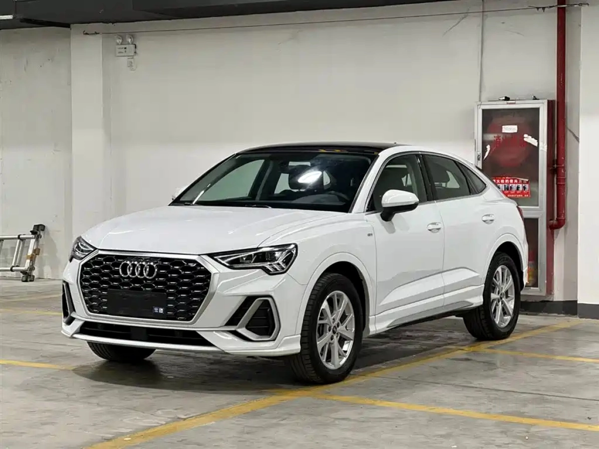 AUDI Q3 SPORTBACK  2023