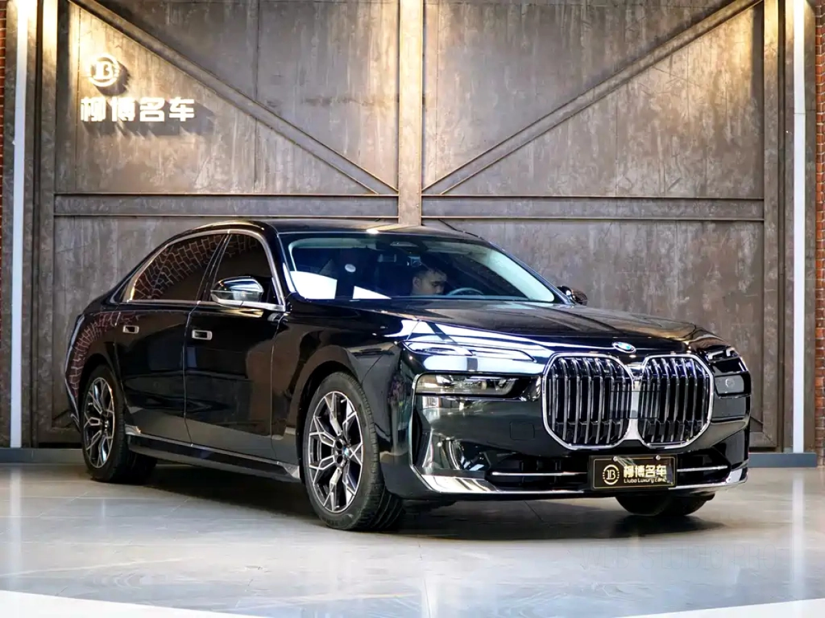 BMW 7-SERIES