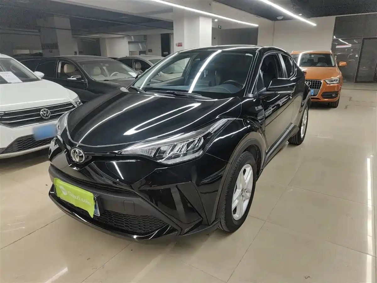 TOYOTA C-HR  2024