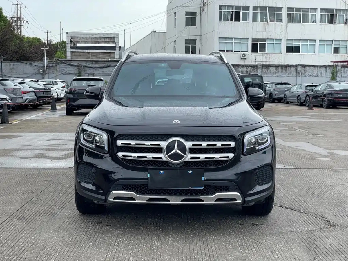 MERCEDES BENZ GLB