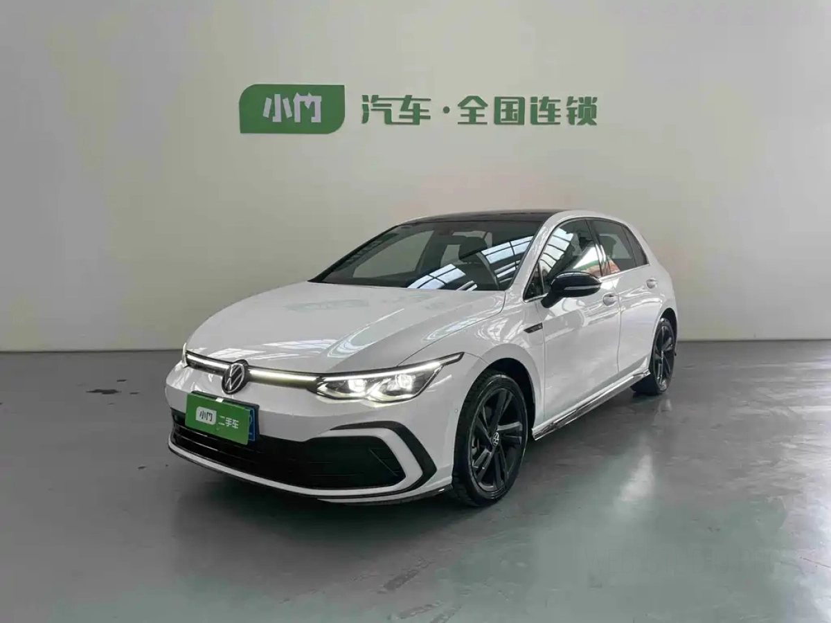 VOLKSWAGEN GOLF  2022