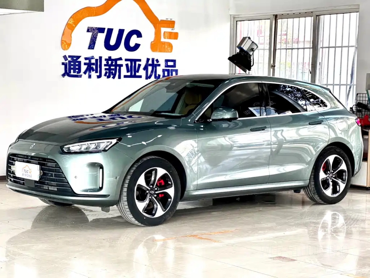 HUAWEI HARMON AITO M5  2022