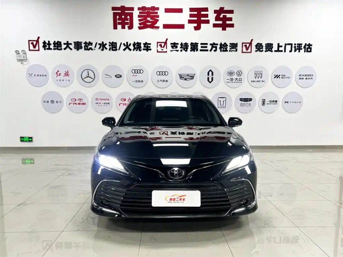 TOYOTA CAMRY