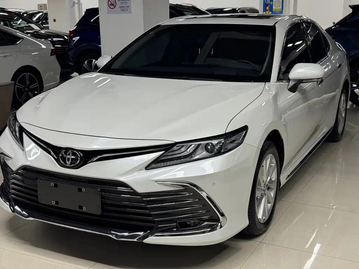 TOYOTA CAMRY  2023