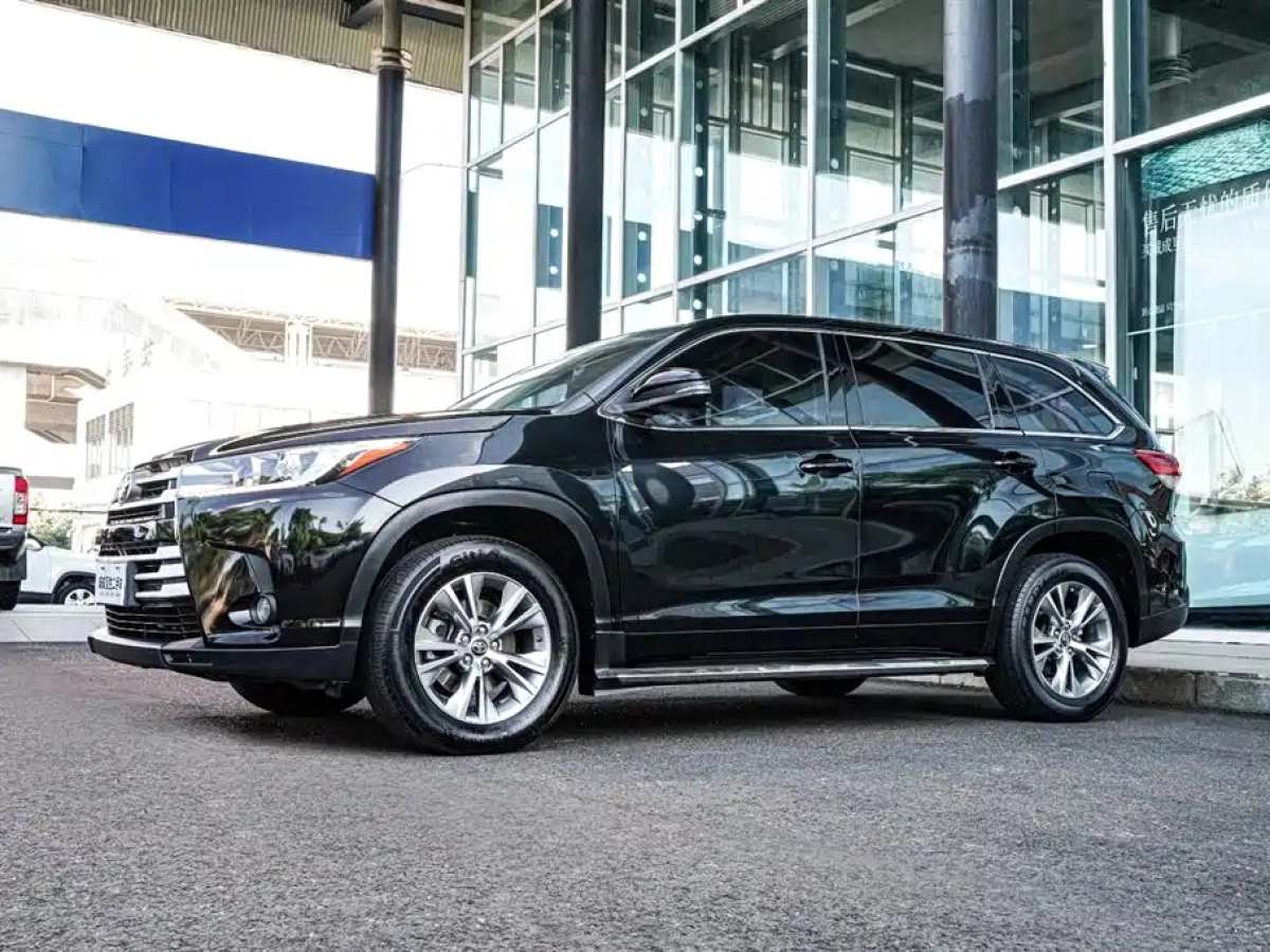 TOYOTA HIGHLANDER  2021