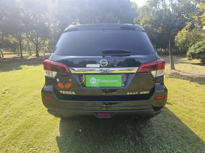 NISSAN TERRA