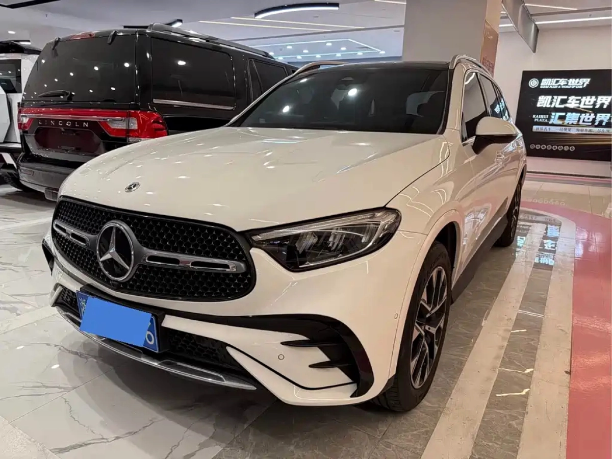 MERCEDES BENZ GLC  2024