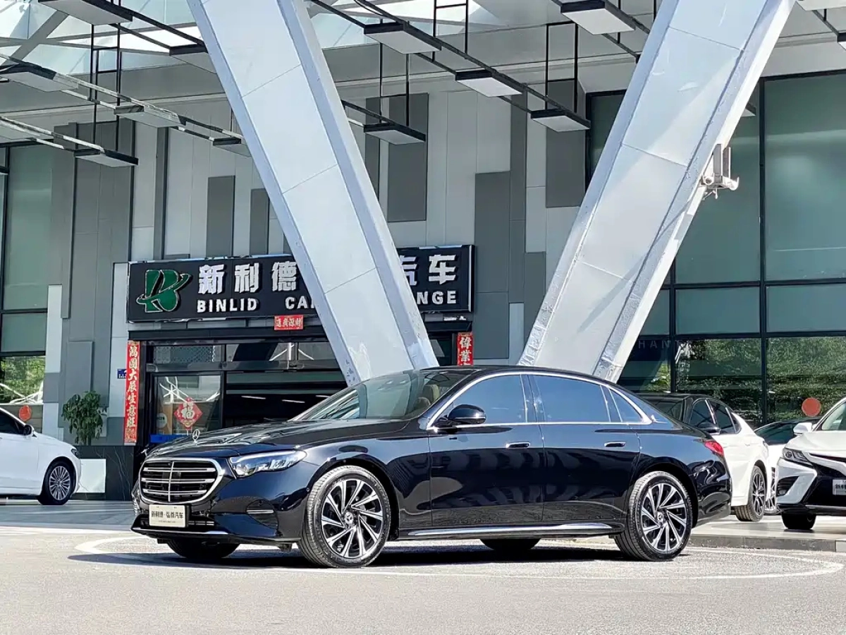 MERCEDES BENZ E-CLASS  2025