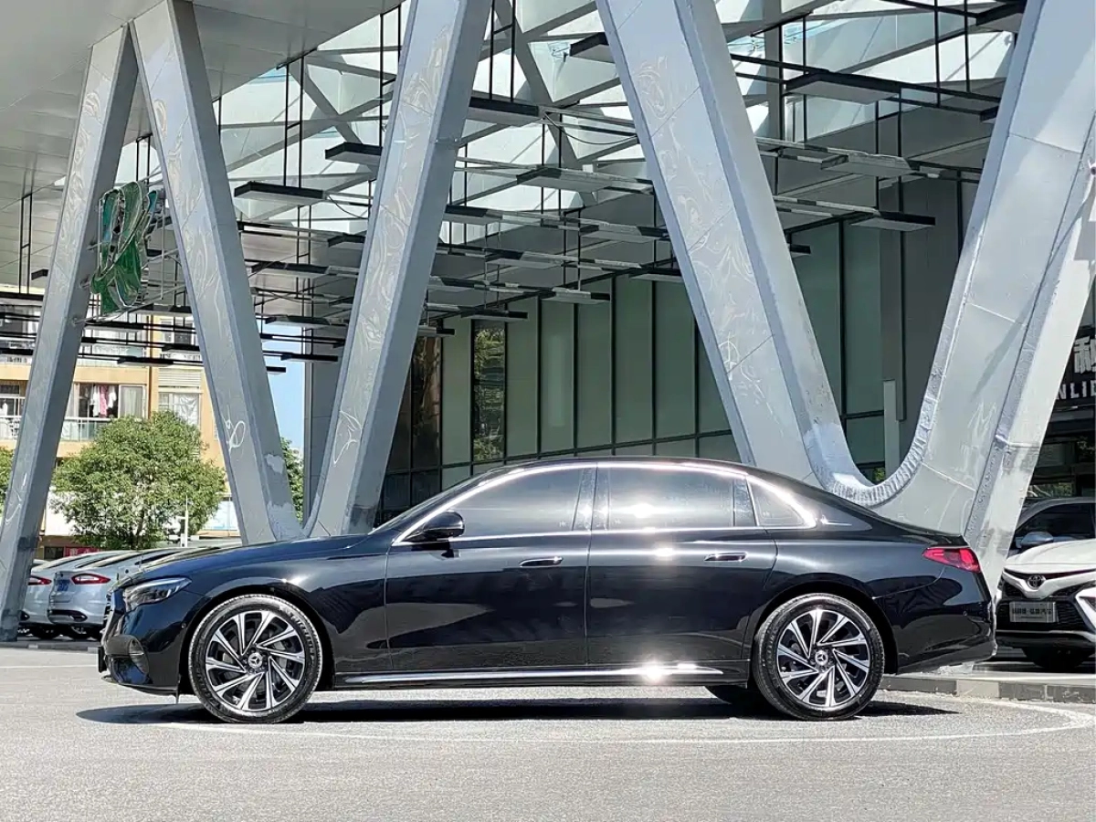 MERCEDES BENZ E-CLASS
