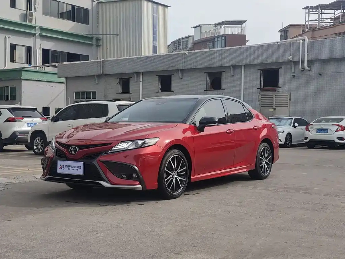 TOYOTA CAMRY