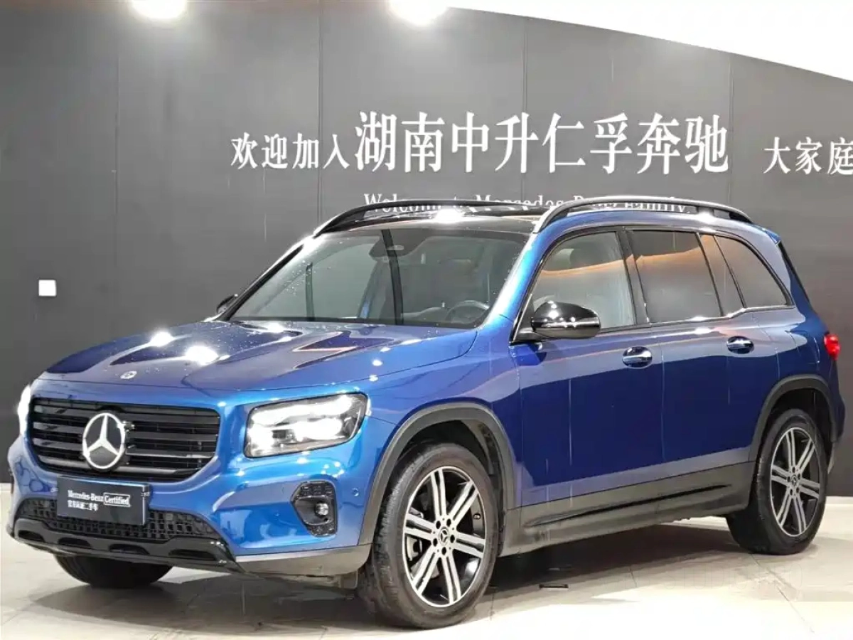 MERCEDES BENZ GLB