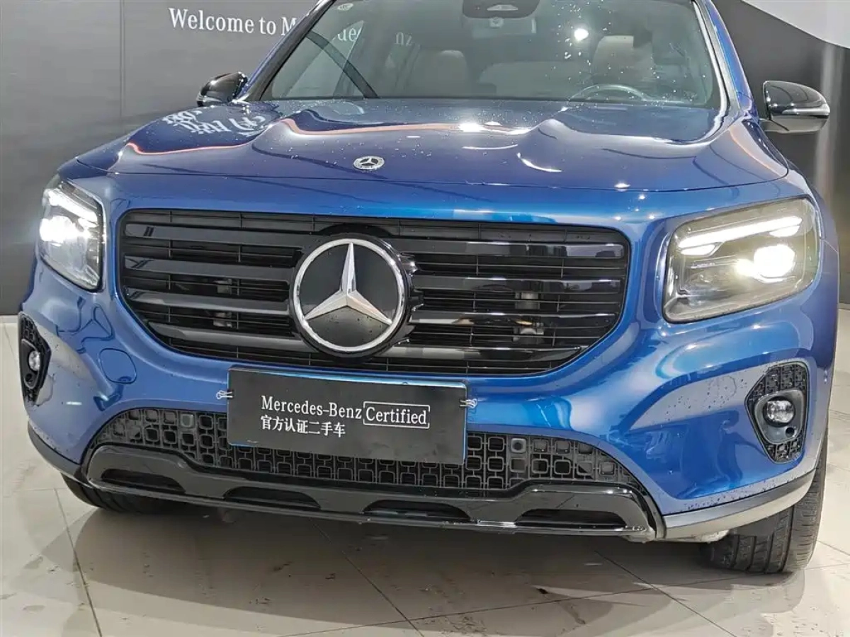 MERCEDES BENZ GLB