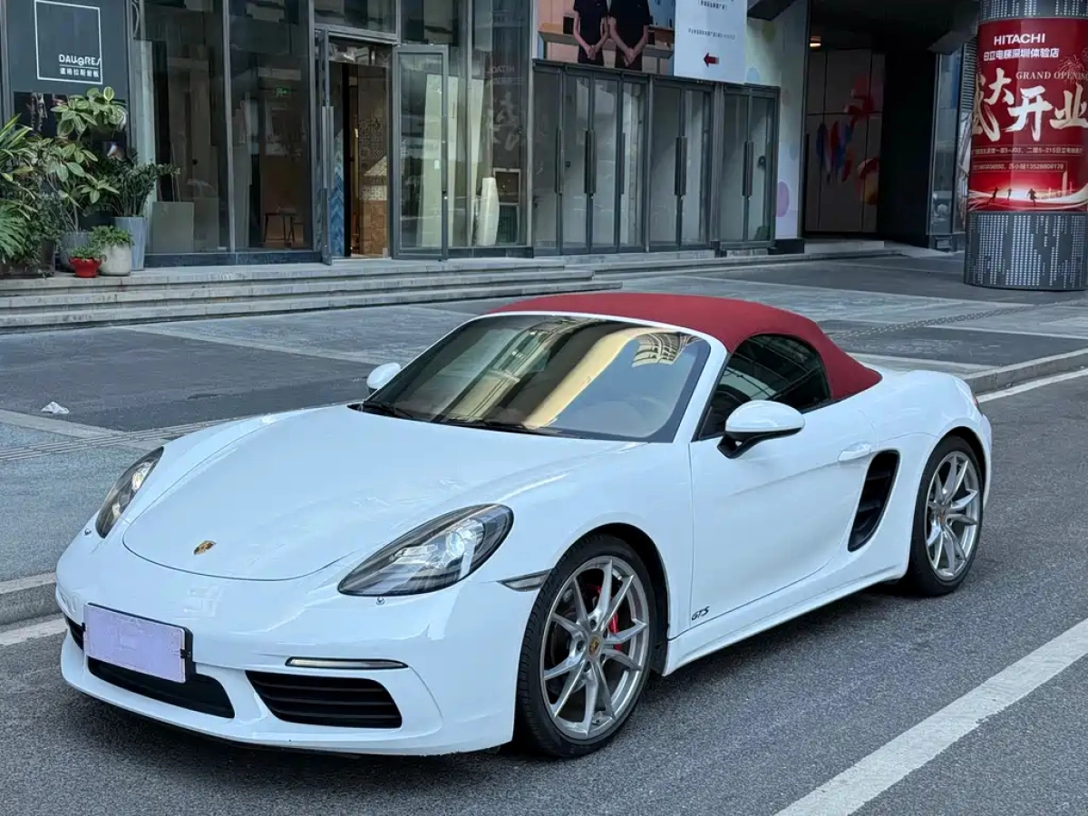 PORSCHE 718