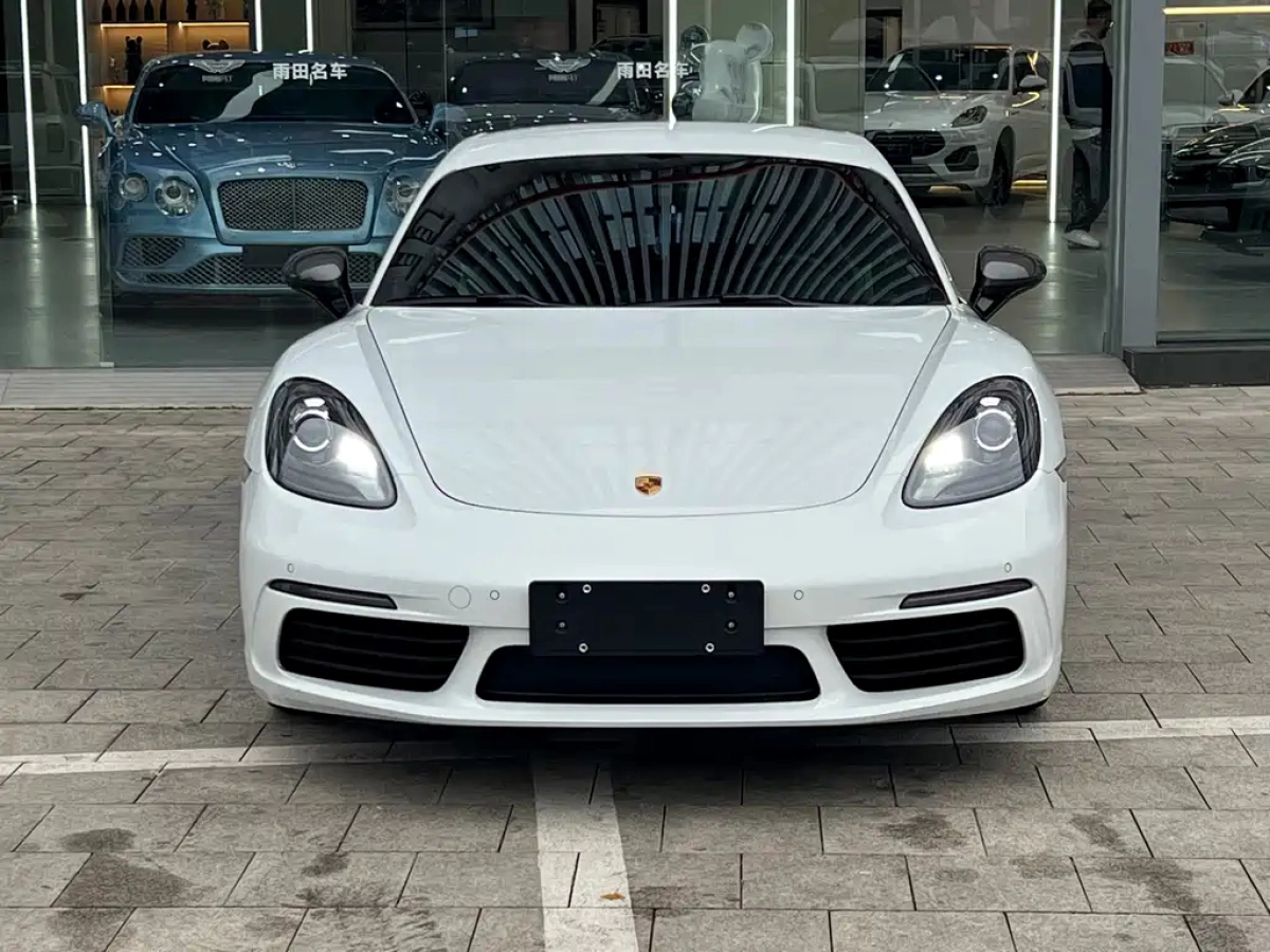 PORSCHE 718