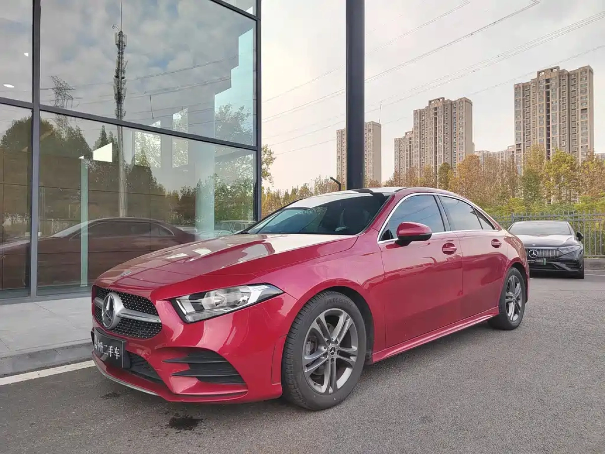 MERCEDES BENZ A-CLASS  2020