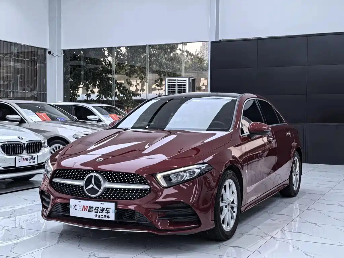 MERCEDES BENZ A-CLASS  2020