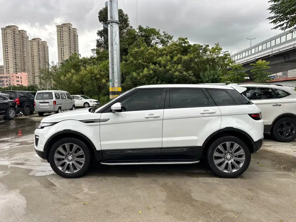 LAND ROVER RANGE ROVER EVOQUE