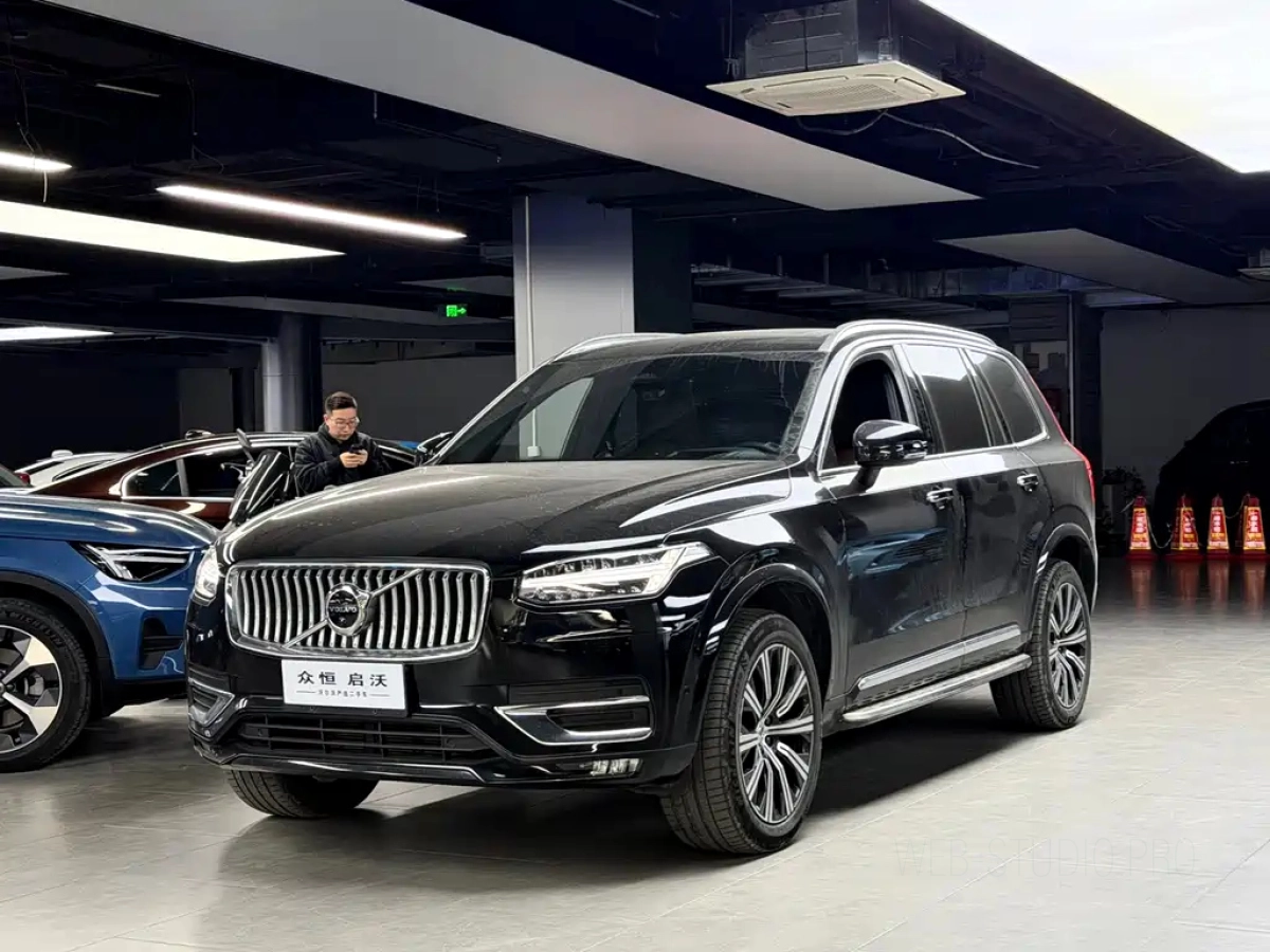VOLVO XC90  2023
