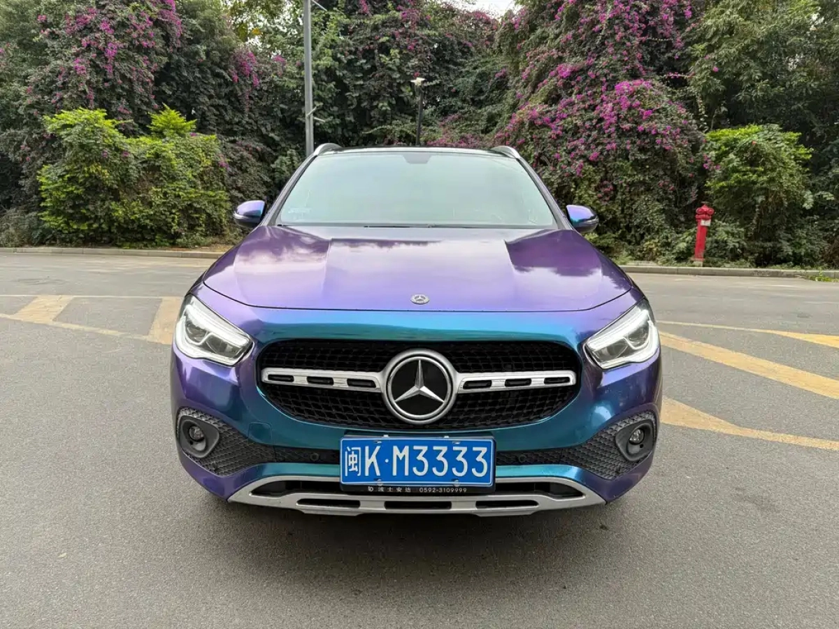 MERCEDES BENZ GLA