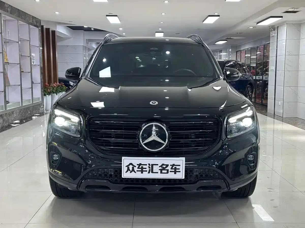 MERCEDES BENZ GLB