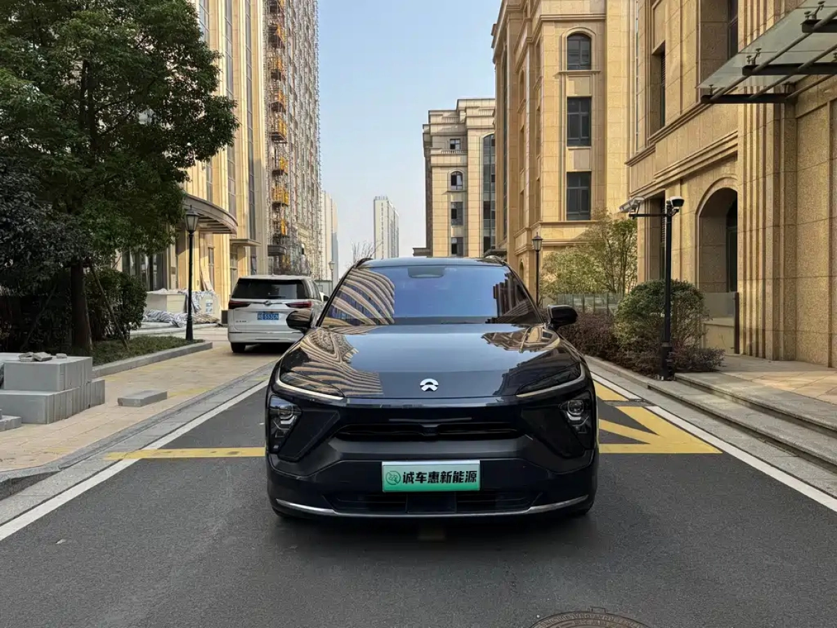 NIO ES6