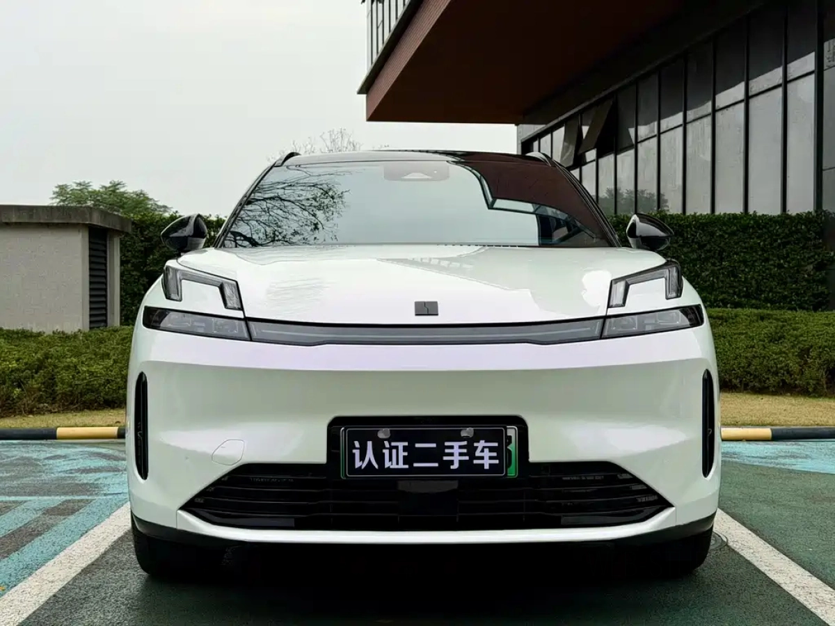 LYNK&CO 08 NEW ENERGY