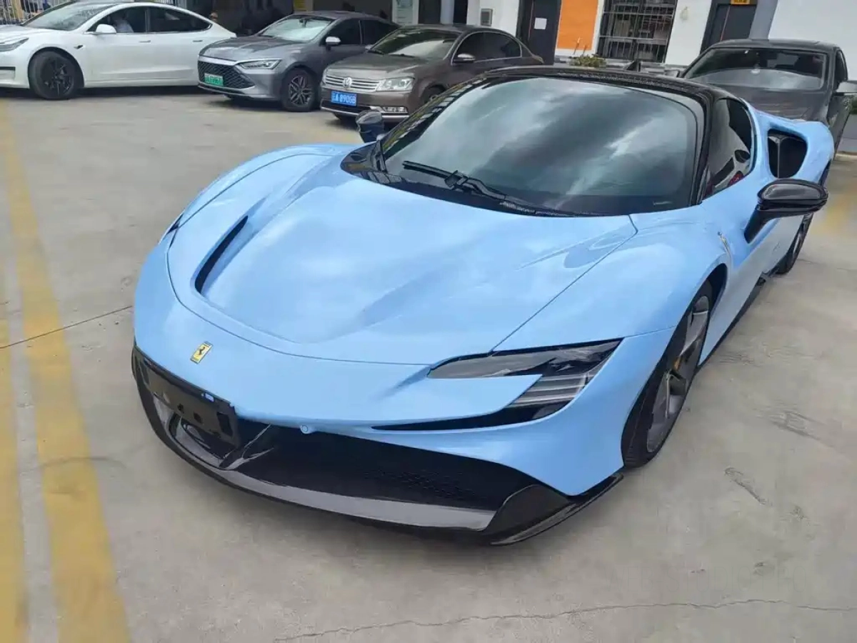 FERRARI SF90  2022