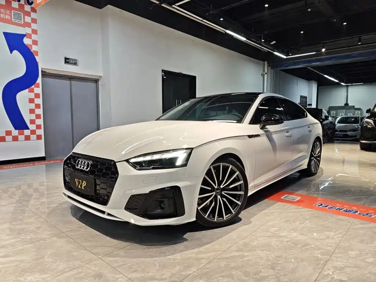 AUDI A5  2025