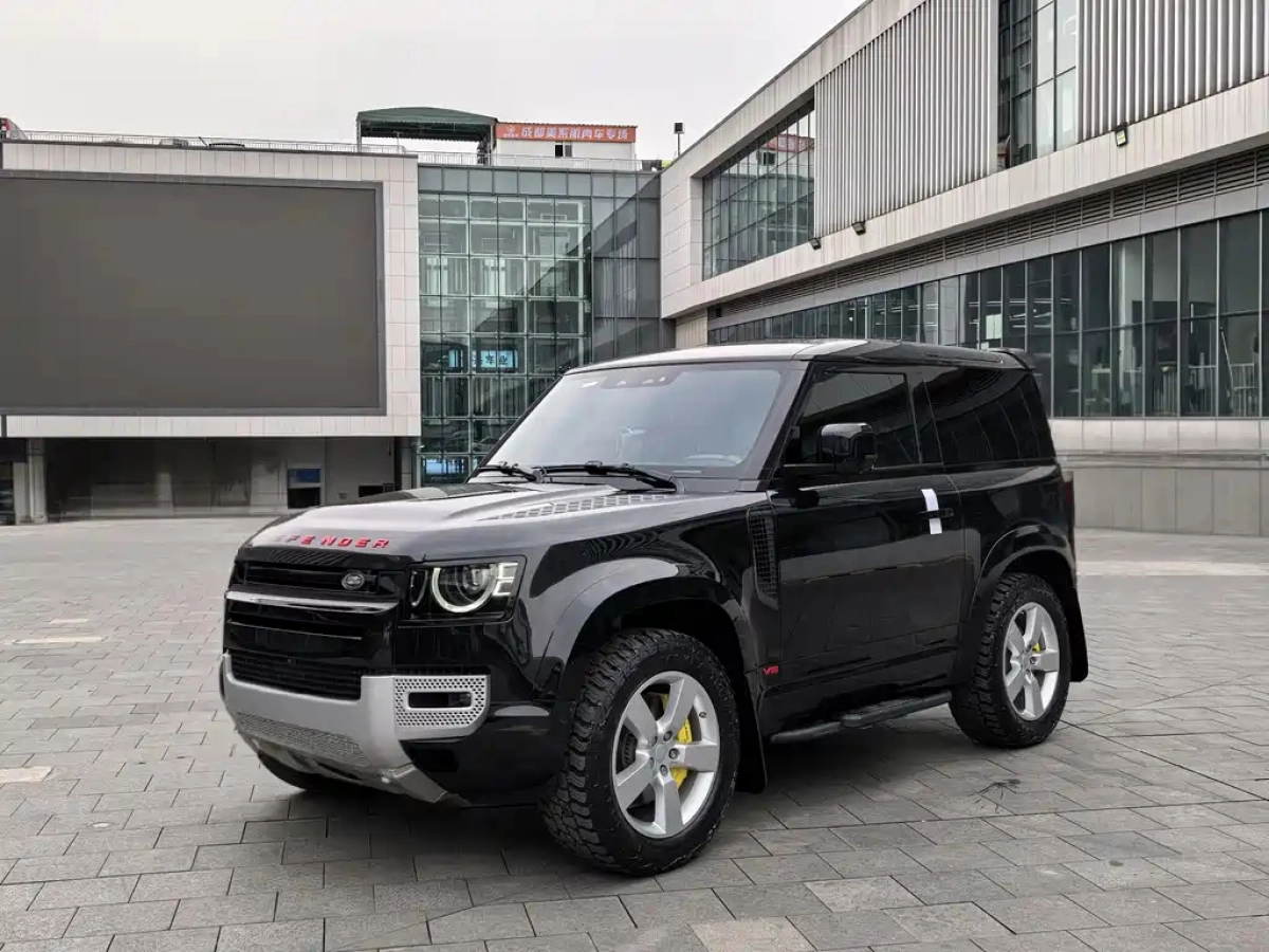LAND ROVER DEFENDER  2023