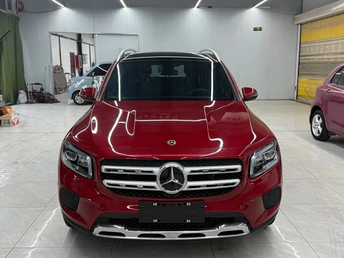MERCEDES BENZ GLB