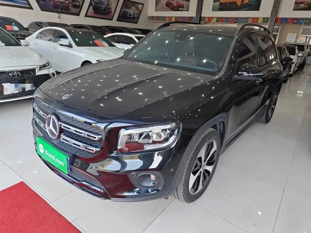 MERCEDES BENZ GLB  2020
