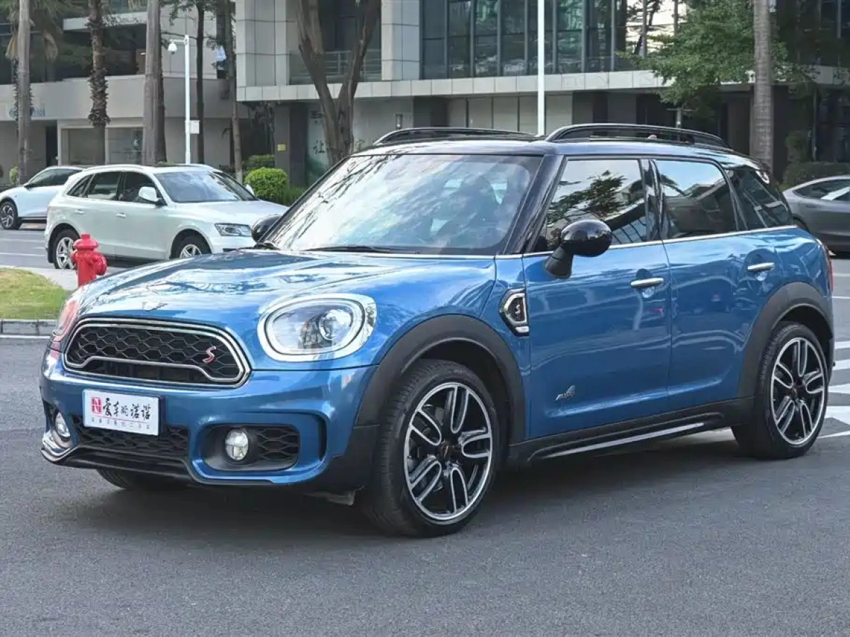MINI COUNTRYMAN