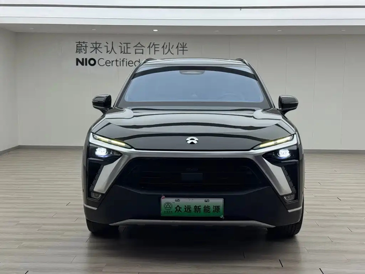 NIO ES8