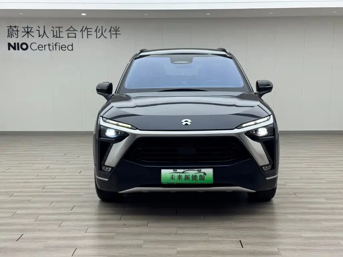 NIO ES8