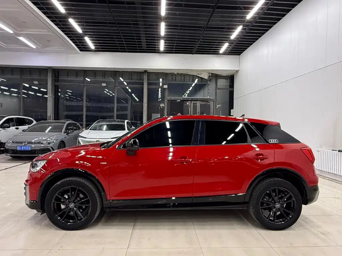 AUDI Q2L