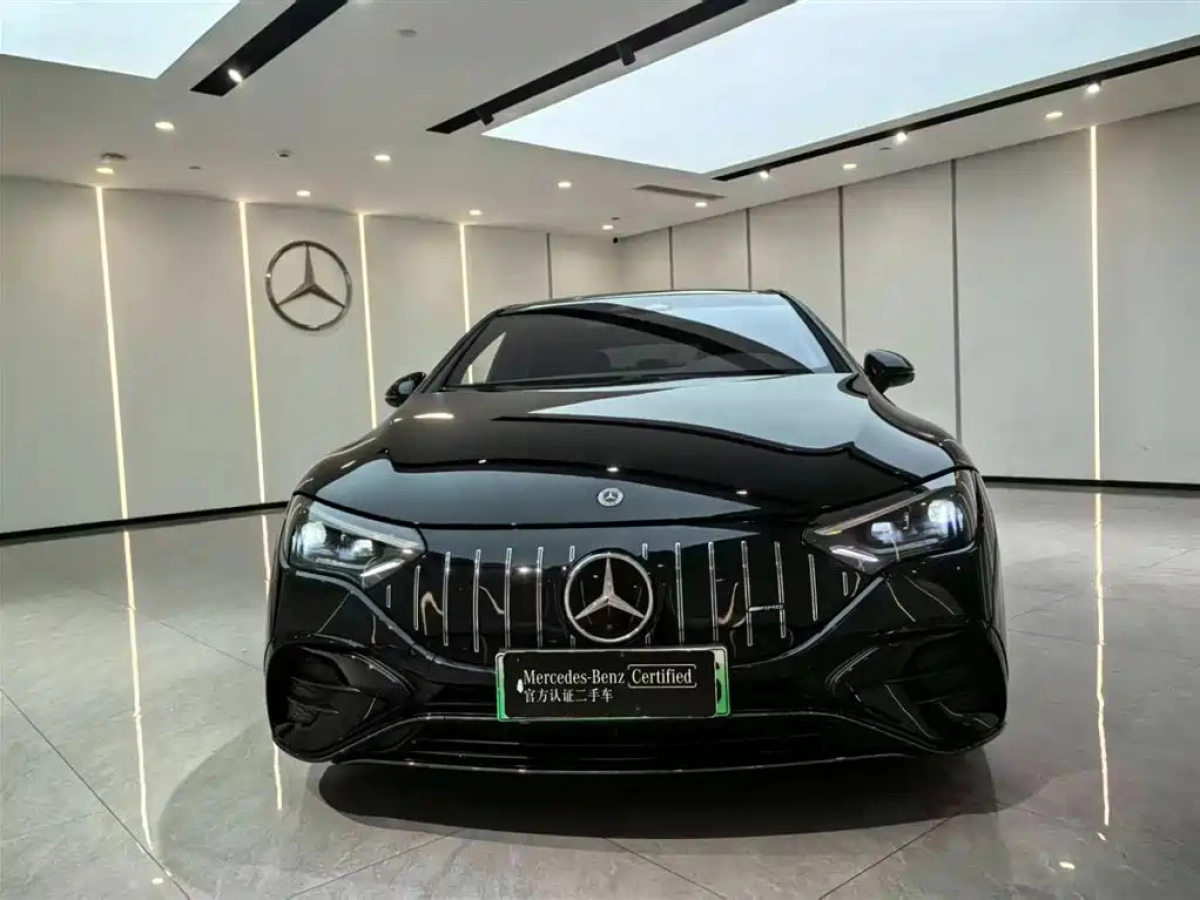MERCEDES BENZ EQE AMG