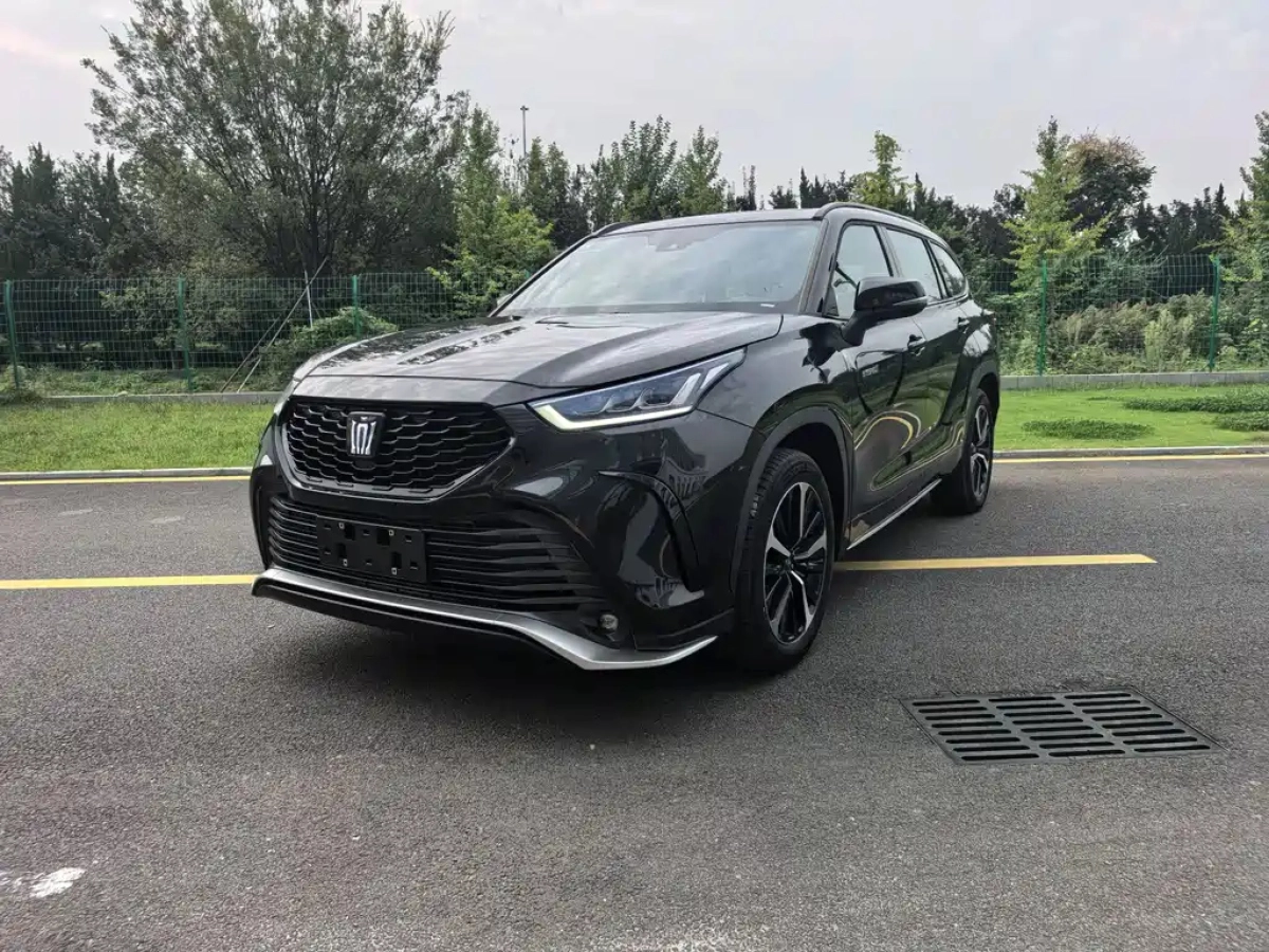 TOYOTA CROWN KLUGER  2025