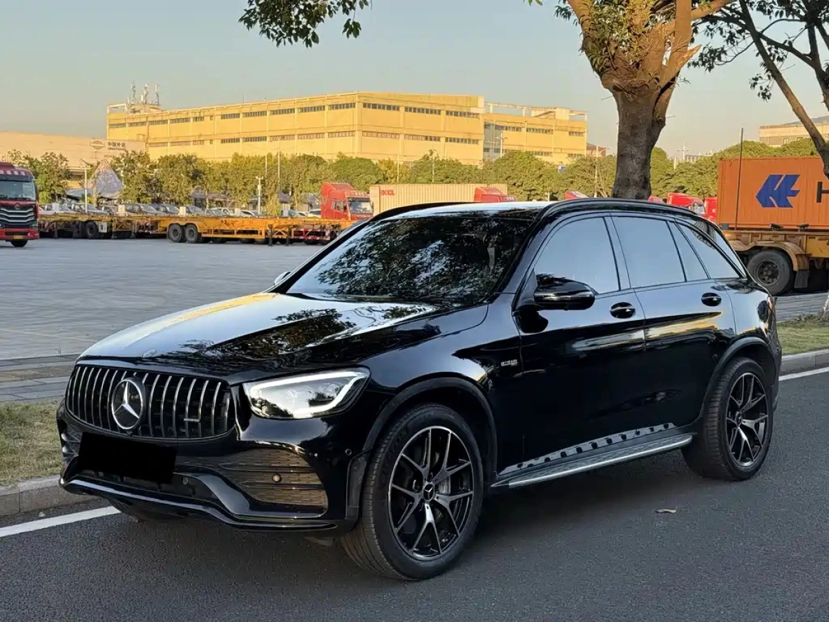 MERCEDES BENZ GLC AMG  2023