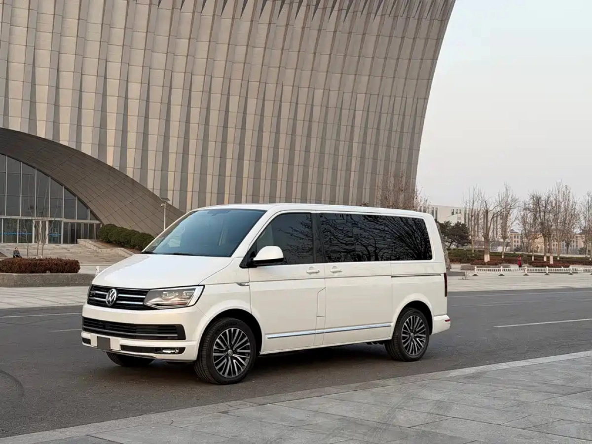 VOLKSWAGEN MULTIVAN  2019