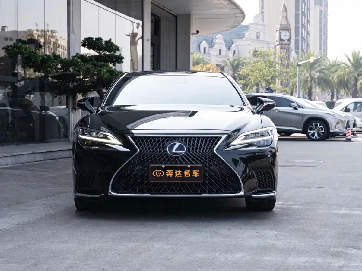 LEXUS LS