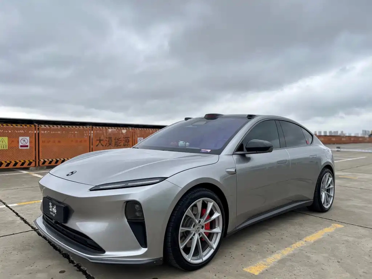 NIO ET5
