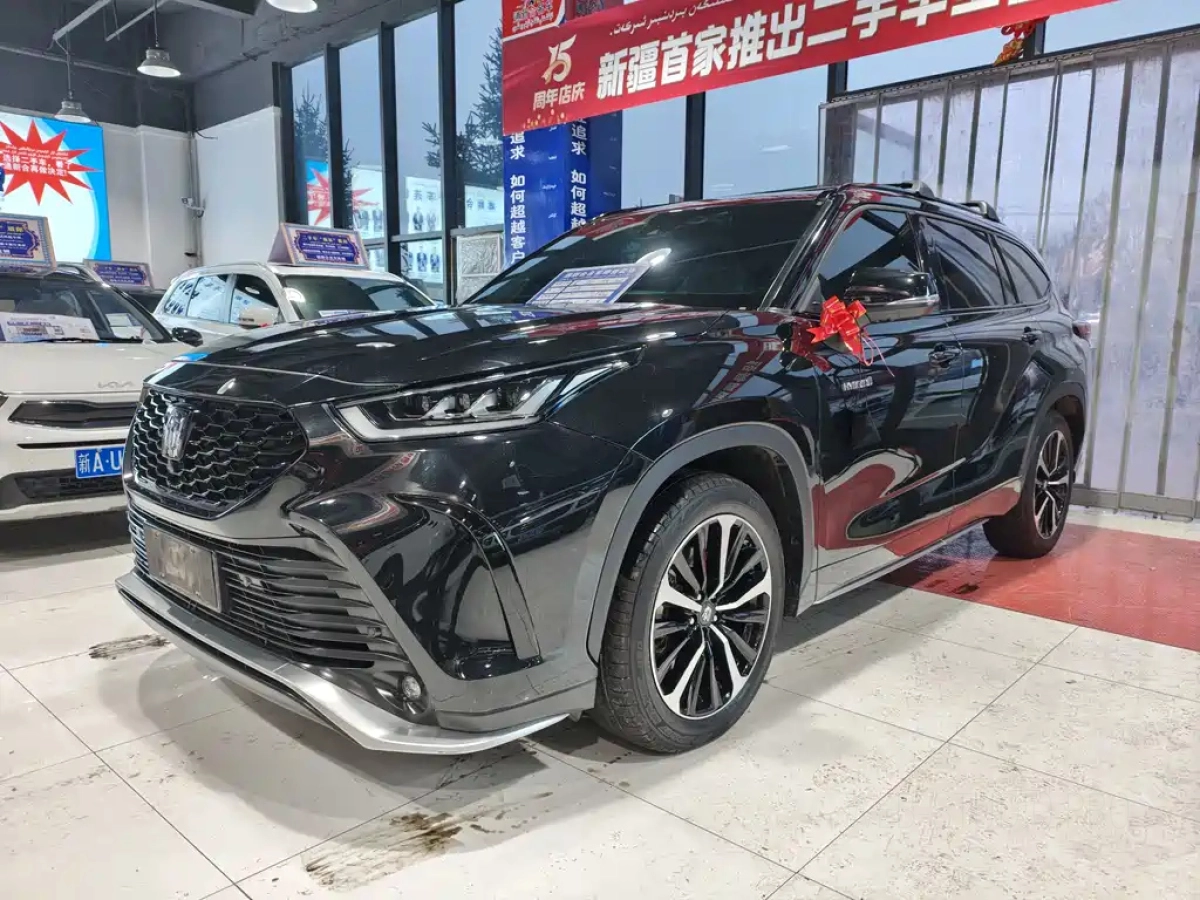 TOYOTA CROWN KLUGER  2024