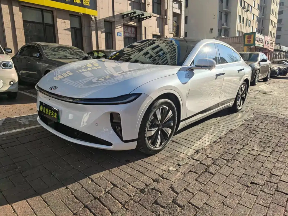 CHANGAN QIYUAN A07  2024