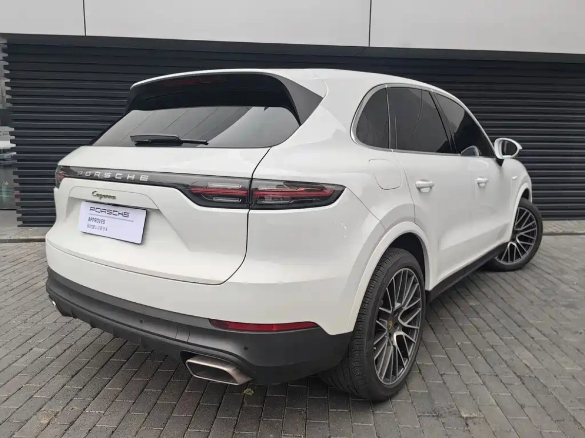 PORSCHE CAYENNE NEW ENERGY