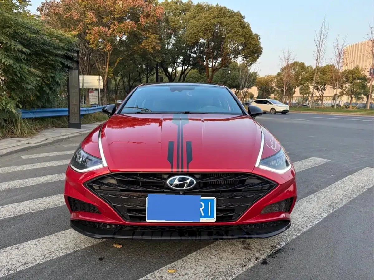 HYUNDAI SONATA