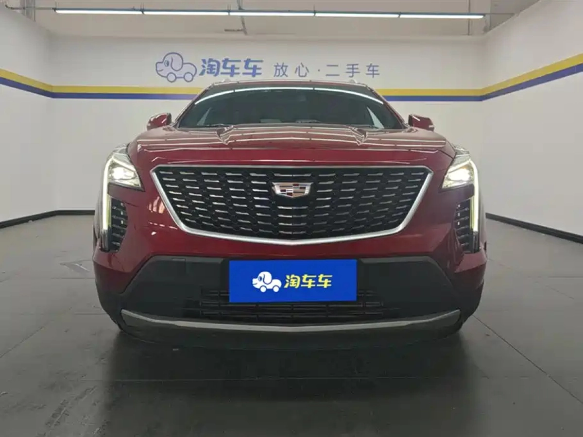 CADILLAC XT4