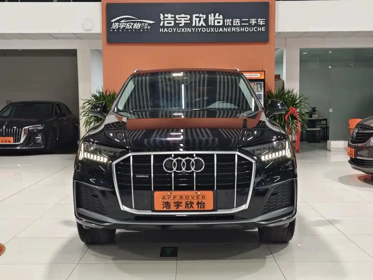 AUDI Q7