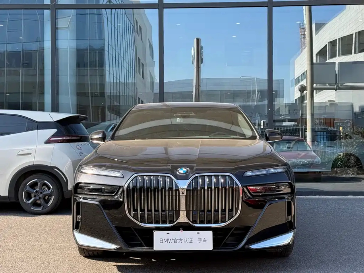 BMW 7-SERIES