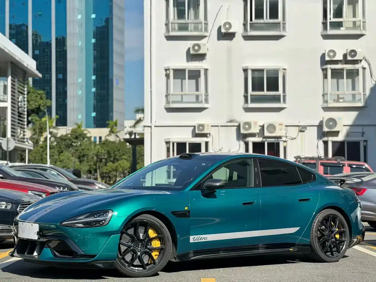 XIAOMI AUTO SU7 ULTRA  2025