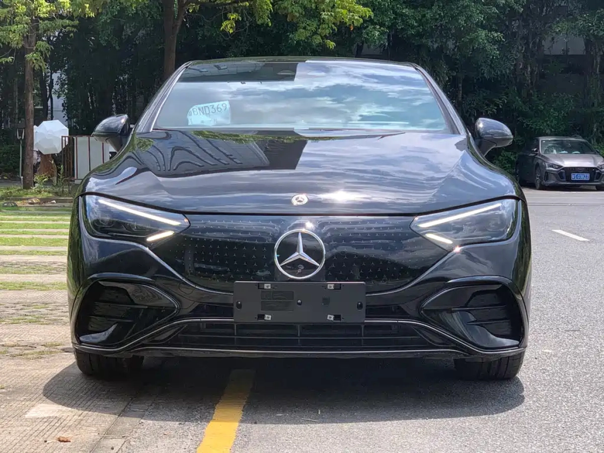 MERCEDES BENZ EQE